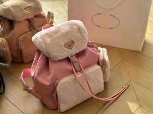 2023 Autumn Winter Designer Backpac Women 2in1backpacks Luksusowy puszysty trójkąt tablica znamionowa tylne paczki z portfelem Wysokiej jakości torby na ramię torebka w środku
