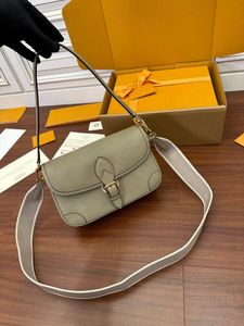 الكلاسيكية 10A مرآة عالية الجودة من الجلد كروس الحمل العلوي مصمم الأكياس Hobo Women Women Luxury Fashion Bucket Bags Lutton Bags of Women Green Bage