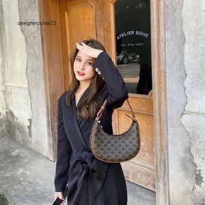 Designer Cel Lady Bags Leather Wallet Underarm Bag 2023 New Womens Bag Lisa Samma typ Ava Triumphal Arch Underarm Bag Net Röd högklassig gammal blomma One ska Z 00H1