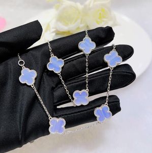 Luxury Four Leaf Clover Designer Peandant Necklace Elegant Charm Sweet 10 Flowers Classic Choker Purple Stone Womens Chain Halsband Öronbrister armbandsmycken