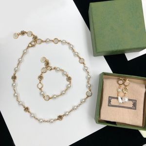 Fashion Luxurys Necklace Jewelry 18K Pendant Designers Necklaces Versatile Trendy Style Wedding Jewelry Accessories