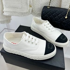 Designerskie damskie buty zwykłe płótno małe białe buty na pięcie logo logo retro proste modne buty damskie gumowe podeszwy budynkowe buty sportowe moda sportowa