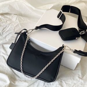 Lüks tasarımcı çanta omuz çantası yüksek kaliteli tote çanta şık büyük kapasite c loth çanta kadın çanta crossbody büyük kapasite çantaları