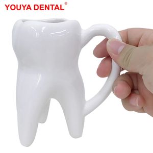 Muggar Dental Tooth Shaped Coffee Mug Ceramic Cup med handtag Travel Creative Personalized Water Cups Dentistry Christmas Dentist Presents 231120