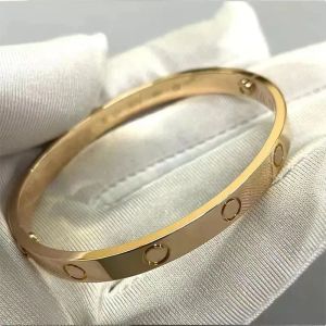 Pulseira de designer titânio pulseira de aço clássica bracelete de moda masculina e feminina pulseira 18k jóias de ouro do dia dos namorados Bracelete de ouro rosa F1KW