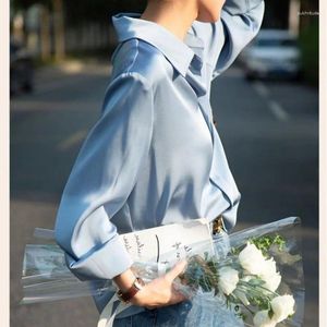 Kvinnors blusar solida skjortor för kvinnor blå siden satin skjorta elegant långärmad imitation acetat fransk stil draperad toppblus