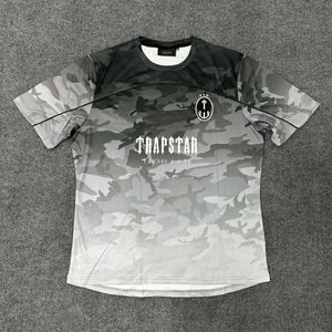 Mens Designer T-Shirts Mektup Gradyan Gevşek Fitting Sports Kısa Kollu Sıradan Hızlı Kurutma Gömlek Yaz Pamuk Üstleri Tee