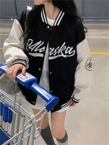 Womens Jackets Spring and Autumn Wear American Retro Design Sense Ins Style Quilted Thicked Baseball Uniform Jacket 231120