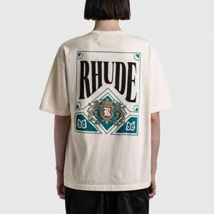 Tasarımcı Moda Giyim Tee Tişörtleri Trend Marka Rhude Oyun Kartı Baskı Basit Çok Yönlü Yüksek Sokak Amerikan Tarzı Rahat Gevşek T-shirt Erkek Kadın toptan
