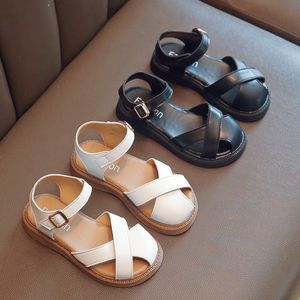 Sandaler Summer Baby's Sandals Size 22-37 Girls Baotou Hollow Sandals Casual Kids Boys Pu Leather Beach Sandaler Fashion Sandaler Flat 230421