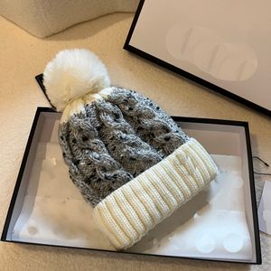 Bobble Hats Women Designer Colorful Knitted Beanie Fashion Winter Women's Beanies Accessories