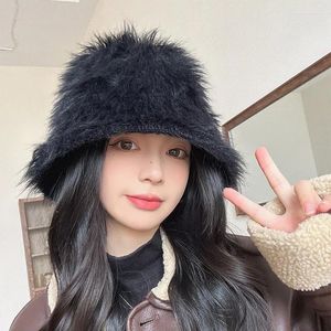Berets Winter Black And White Bucket Hat Plush Solid Color Bob Cap Big Head Showing Small Face Fashion Warm Basin Hats For Women