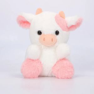 Bambole di peluche 20 cm Kawaii Belle Fragola Mucca Giocattoli Cute Cartoon Rosa Peluche Bovino Morbido Regalo per la Camera dei bambini Dector 231122