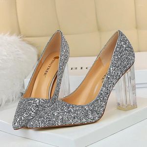 Scarpe eleganti 2023 Donne di lusso Tacchi alti da 9,5 cm Décolleté in oro trasparente con paillettes Glitter da sposa Paillettes da sposa Scintillanti Party Large Size