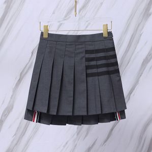 Spódnice dla kobiet mini spódnica Y2K Summer Koreańskie ubrania modowe kawaii gotycka plisowana odzież swobodna seksowna sukienka na zewnątrz 230422