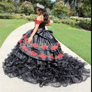 Luksusowe meksykańskie czarne sukienki Quinceanera Charro 2024 Vestidos de XV 15 Anos Oranza Warstw Halloween Costume Prom Sixteen Sukienka na urodziny Specjalna okazja