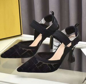 Lyxdesigner Sandaler för kvinnors toppkvalitet Gaze High Heeled Dress Shoes Frab Bak Rem Snap Ring Fashion Sexig 8.5 cm häl Kvinnor Sandal Stor storlek 4-11 med Box II