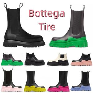 Дизайнер шин-дизайнер Boots Luxury Boot Men Men Black White Green Yellow Motocycle Angle Half Antiplip Fashion Platform Snow Winter Bootie обувь