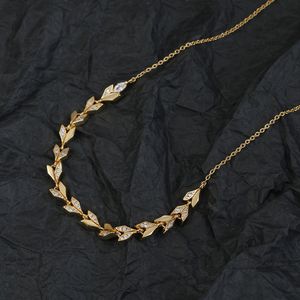 Colares iniciais de ouro para mulheres adolescentes meninas tendentes folhas de diamante designer judeu colar casal de moda festas de casamento jóias noiva