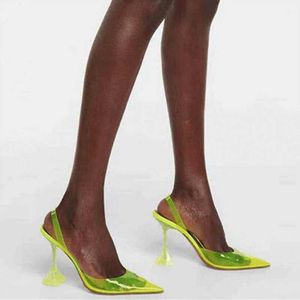 Sukienka buty 2023 Nowe letnie luksusowe spiczaste pompki spiczasty przezroczyste galaretki Sandały Summer