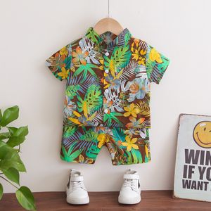 Kläder set baby hawaiian skjorta shorts passar barnkläder för pojkar flickor tryckt kort ärm strand mode 2-stycke sommar barn set 230422