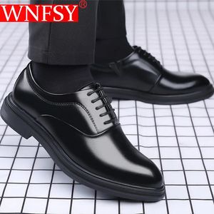 Sapatos de vestido Wnfsy Mens Couro Confortável Respirável Preto Soft Bottom Homem Business Formal Wear Casual Casamento Zapatos Hombre 231121