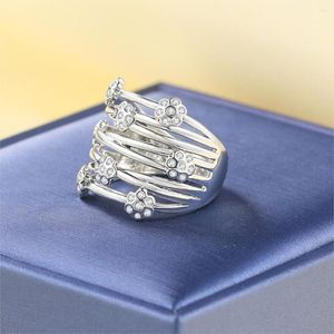 Cluster Rings ZHOUYANG Flower Massive Ring For Women Exaggerated Finger Knuckle Plum Blossom Silver Color Hollow Out Fashion Jewelry R845