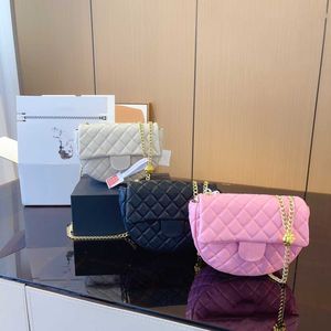 Kvinnor Luxury Channel Bag designer väskor handväskor axel crossbody väska mode halv måne sadelväska korskedja liten niki popplar messenger väska pärlstrandsäckar