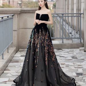 2023 Evening Dresses Black Prom Gowns Sexy Strapless Lace-Up Back Sweep Train Runway Party Wearing Tulle with Beading Sequins