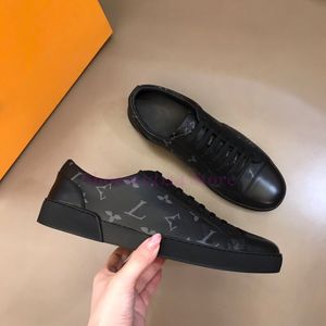 Luxo cavalheiro vestido sapatos designer mocassins de couro genuíno casual masculino verificar sapato de condução baixo-top confortável amor moda mocassim