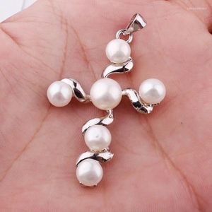 Collane con ciondolo 6mm-8mm Perle d'acqua dolce rotonde naturali Perle di pietra a forma di croce Argento tibetano Per regalo di festa 1 pezzo 30x40mm