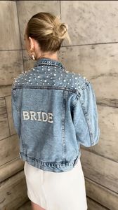 Giacche da donna SPOSA Giacca di jeans con strass e perle Giacca personalizzata Mrs. Jean Wifey Giacca da sposa in denim personalizzata Sposa per essere Cappotti 231121