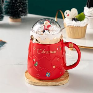 Canecas Canecas de Natal Papai Noel Estatuetas Copo de Cerâmica com Tampa de Paisagem de Bola de Neve Criativo Xmas Presente Office Home Milk Coffee Cup 231121