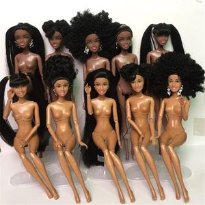 Dockor Toy African Doll American Doll Accessories Body Loges Can Change Head Foot Move Black Girl Gift Pringsation Baby 231122
