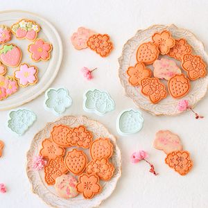 Moldes de cozimento 4pcs/conjunto Sakura Cookie Mold Stamp Biscuit Cutter Spring Blossom Blossom Strawberry Cookie Mold Fondant Bolo Ferramentas de cozimento de molde 230421
