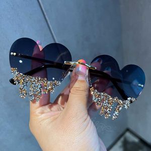 Güneş Gözlüğü 2023 Moda Tasarımcısı Kalp Güneş Gözlüğü Kadın Retro Remiless Bling Kişilik Güneş Gözlüğü Parti UV400 Gözlük Lentes de Sol Mujer J230422