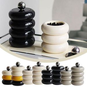 Bottiglie di stoccaggio Vaso in ceramica con coperchio Divertente scatola rotonda per accessori per candele Decorazione per la casa Caramelle da tavolo E6m1