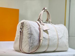 Mężczyźni w stylu zimowym krótka futro torba podróżna luksusowa torebka na zewnątrz pluszowe męskie torba crossbody torebka męska sportowa torba na ramię