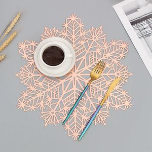 Table Mats 2023 Christmas Decorative Placemats Light Luxury Style Insulated Runner Snowflake Shaped Utensil Wholesale