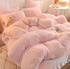 Conjuntos de cama Luxo Outono Inverno Quente Rosa Conjunto de Cama de Pelúcia Kawaii Mink Veludo Rainha Conjunto de Capa de Edredão com Lençóis Conjuntos de Cama Dupla Única