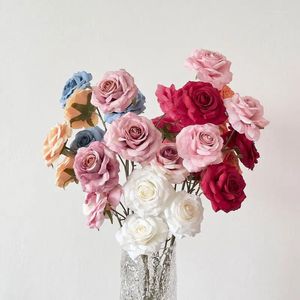 装飾的な花3heads人工ローズブランチ偽の花ダスティピンクの結婚式の装飾ショップ窓装飾ギフト