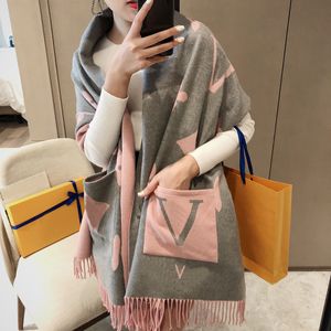 Womens Luxury Winter Cashmere Pocket Scarf Letters Printing Wool Scarves Mens Warm Tasseled Pashmina Designers Anti Pilling Scarf Fashion Cold Proof Shawl