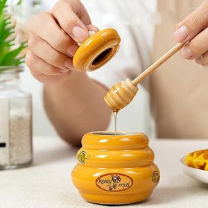 Lagringsflaskor kreativa keramiska honung special bärbar mat burk high-end extrudering hushåll med träpinne