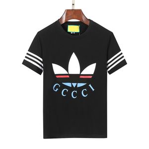 Yaz Erkek T Shirt Kadın Tasarımcılar Gevşek Tees Moda Man Casual Gömlek Lüks Giyim Sokak Kısa Kollu Giyim T-Shirt Çiftler Tops