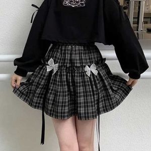 スカートHouzhou Kawaii Gothic Lolita Plaid Skirt Women Goth Bow Black high waist a-line Mini Skirts Japanese Style Harajuku Soft Girl P230422