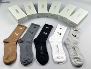 Designer Men Socks Fashion Digital Brand Breathable One Box Five Pairs Clothing Nov21 Hi-q CUJ5