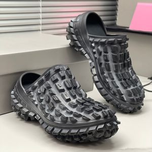 Tasarımcı Erkekler Siyah Lastik Terlik Sandalet Platformu Defender Ayakkabı Yumru Dokusu Anti-Slip Moda Yaz Terlikleri 39-45 Boyut Erkek Sandal