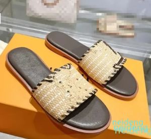 Sapatos de salto alto de luxo Sandália de couro designer de mulheres de salto médio sandália verão sexy slides de salto baixo