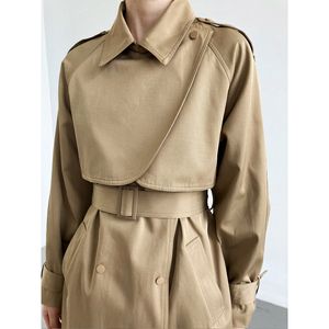 Long trench coat and thin women in autumn 2023, the new short waist fashionable temperament coat.