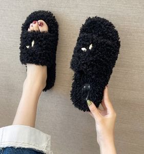 Internet Celebrity Woolen Slipper Women's Outdoor Wear New Outdoor Super Populära ins fashionabla tofflor